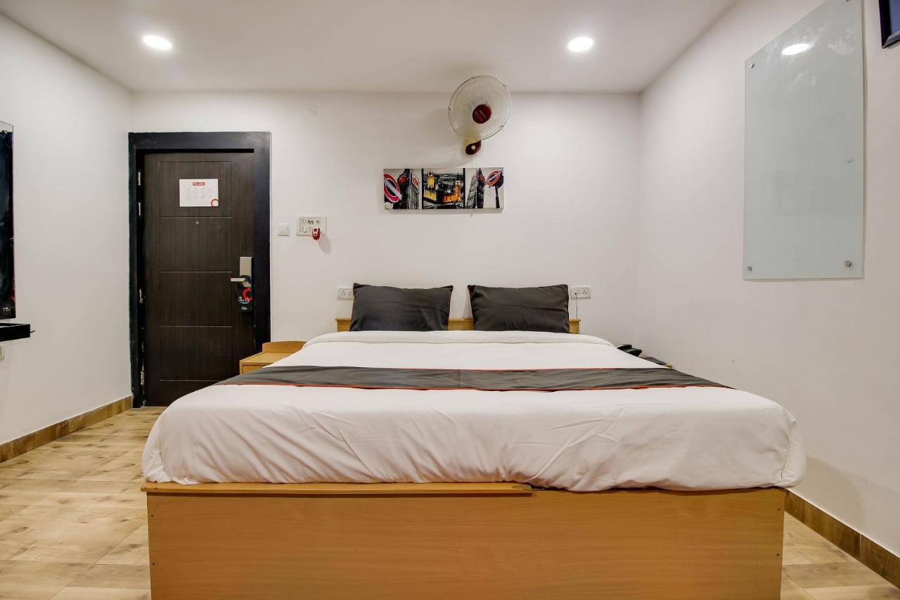 Oyo 2794 Hotel Plaza Inn Guwahati Exterior foto